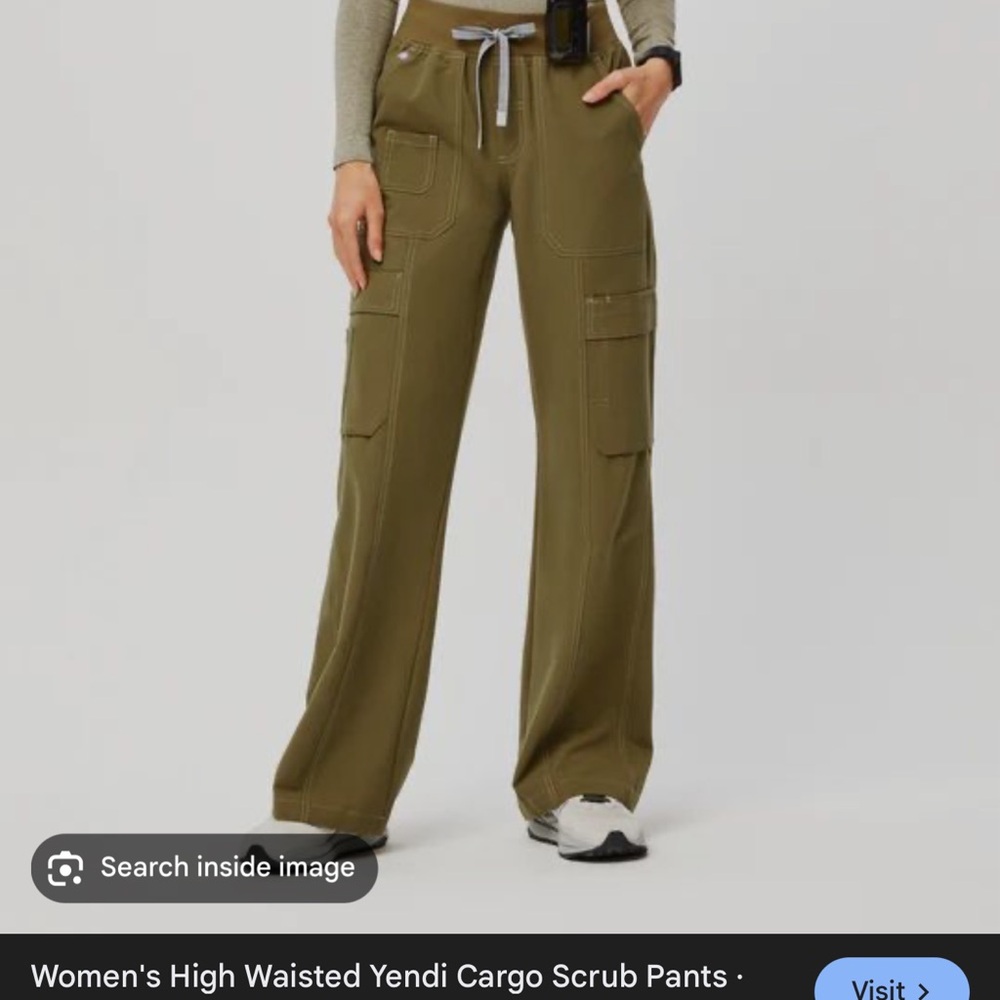 Figs Women's Yendi Cargo Scrub Pants